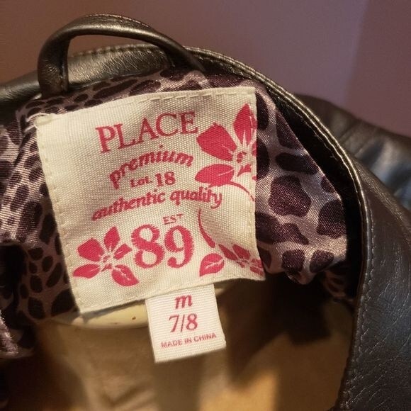 SILVER Faux Leather Jacket Girls size 7/8 - Picture 3 of 4